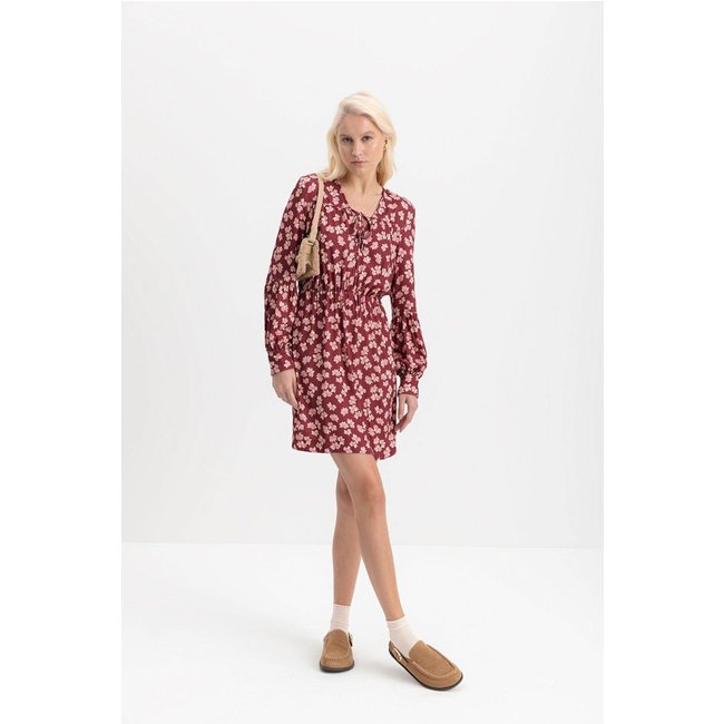Vestido Feminino Curto Creponado Essendi Bordô Bordô