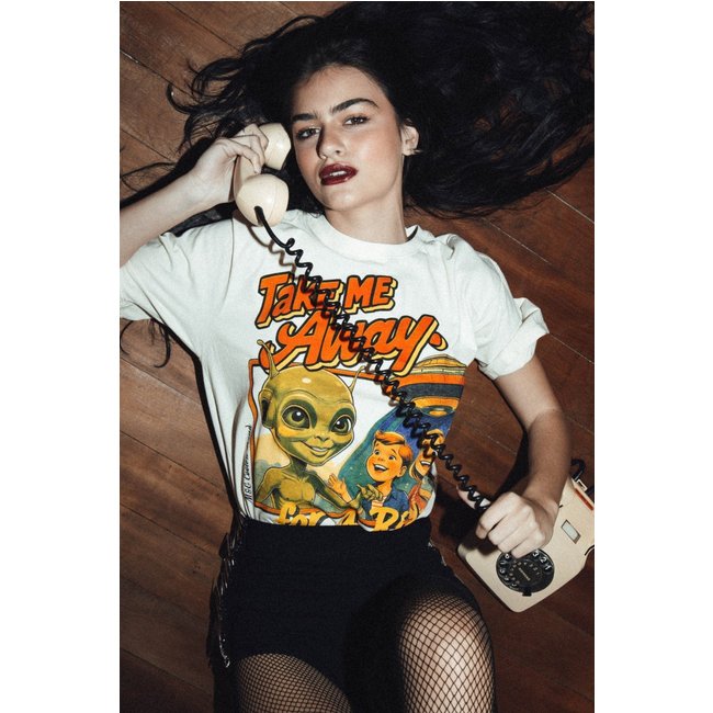 Camiseta T-Shirt Boyfriend Off White Take Me Away marinaegabriella