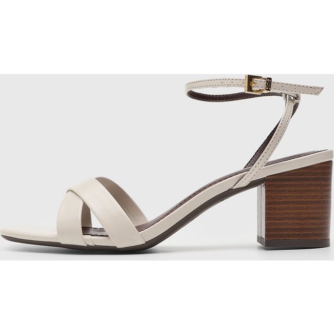Sandália Feminina Santa Lolla Tiras Cruzadas Salto Bloco Off-White