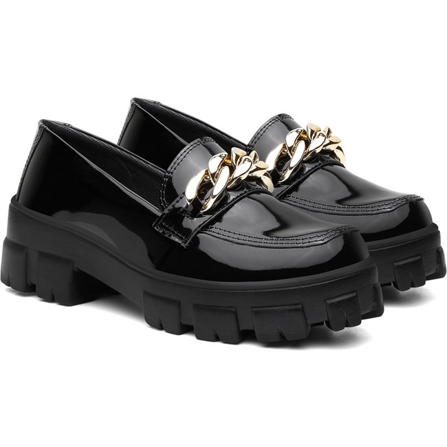 Mocassim Plataforma Nine4 Solado Tratorado Detalhe Corrente Dourada Preto Verniz