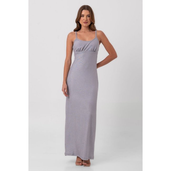 Vestido canelado super midi fenda única prata labrava