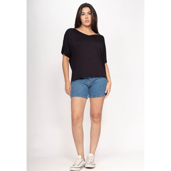 Blusa CabanaFree Básica Morcego Malha Gola V Manga Curta Preto
