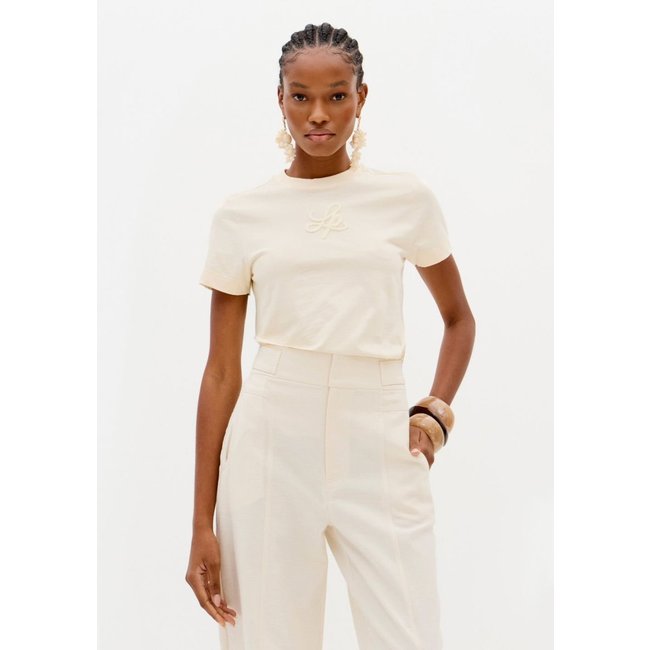 T-shirt Baby Look Com Bordado LP Lança Perfume