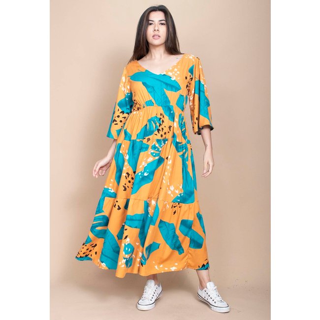 Vestido Longo Cabanafree Plano com Manga e Camadas Estampa Aurora Botânica