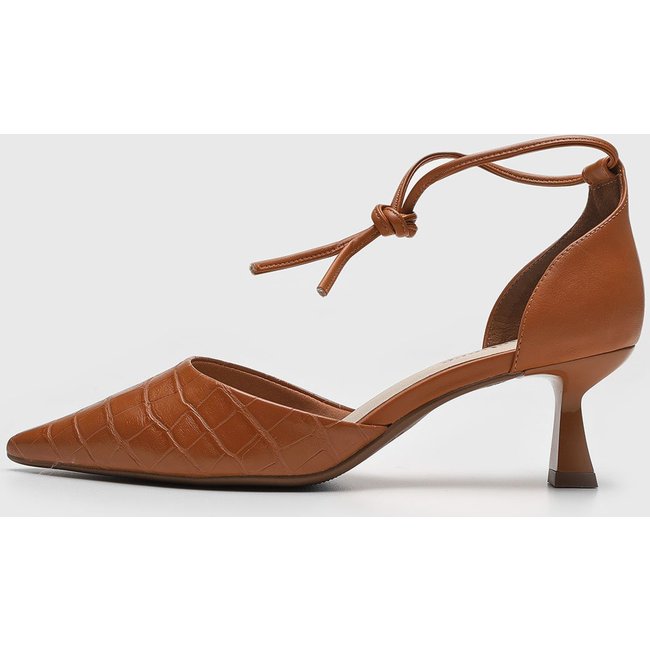Scarpin Feminino cê Textura Croco Amarração Caramelo