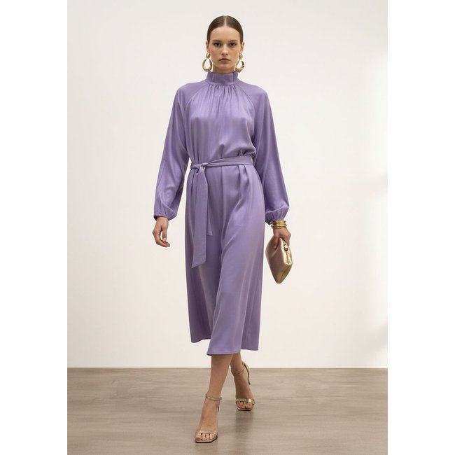 Vestido Iódice Solto Gola Alta Manga Longa Midi Lilás