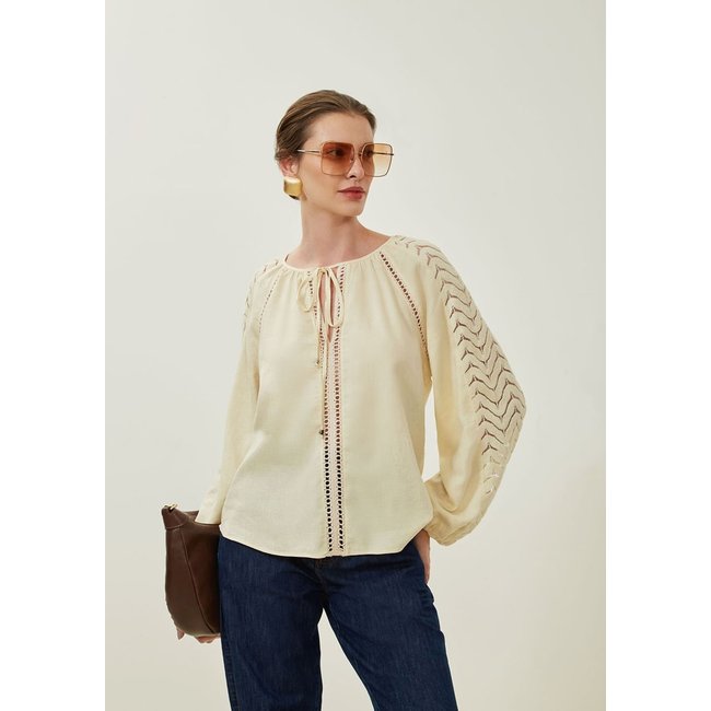 Blusa Maria Valentina Solta Decote V Manga Longa Padrão Bege