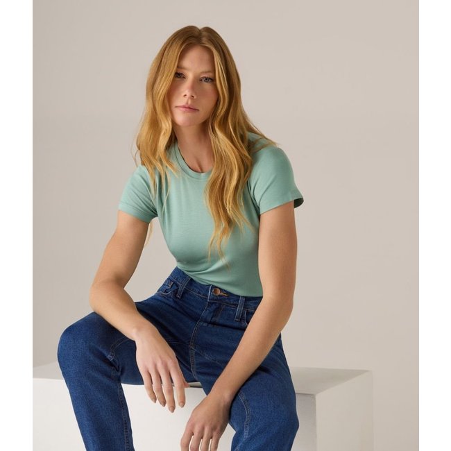 Blusa Makenji Basica Decote Careca Feminina Verde Claro