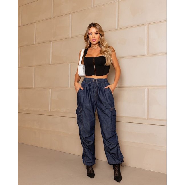 Calça Feminina Parachute Cargo Cintura Média com Reguladores 23027 Escura Consciência