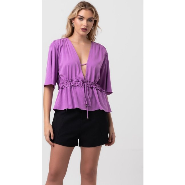 Blusa decote v roletê roxa pequiá