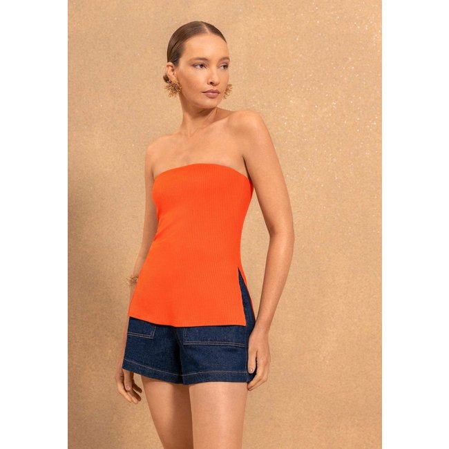 Blusa Alongada Canelada Sem Alças Com Aberturas Laterais