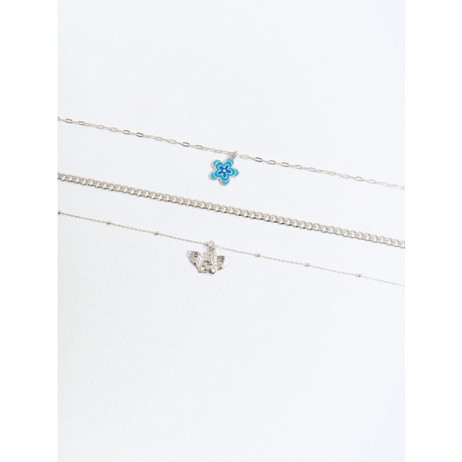 Conjunto colares anjo e flor