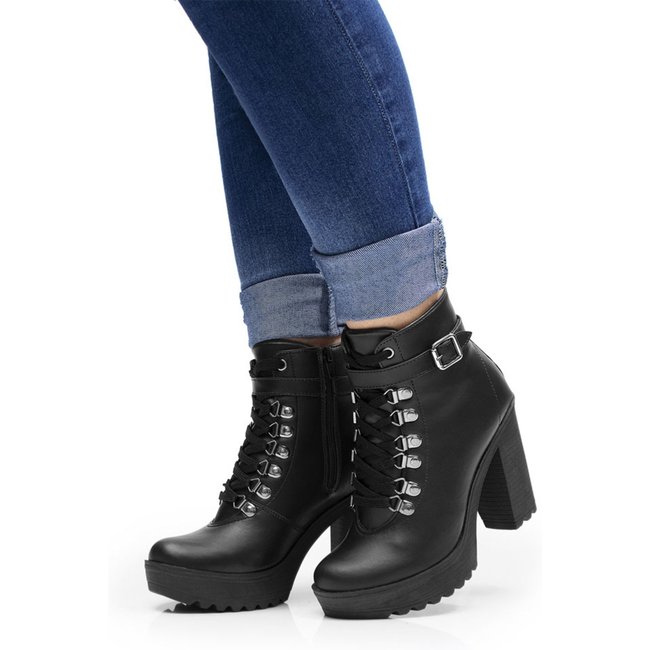 Bota Navit Shoes Tratorada Fivela Preta