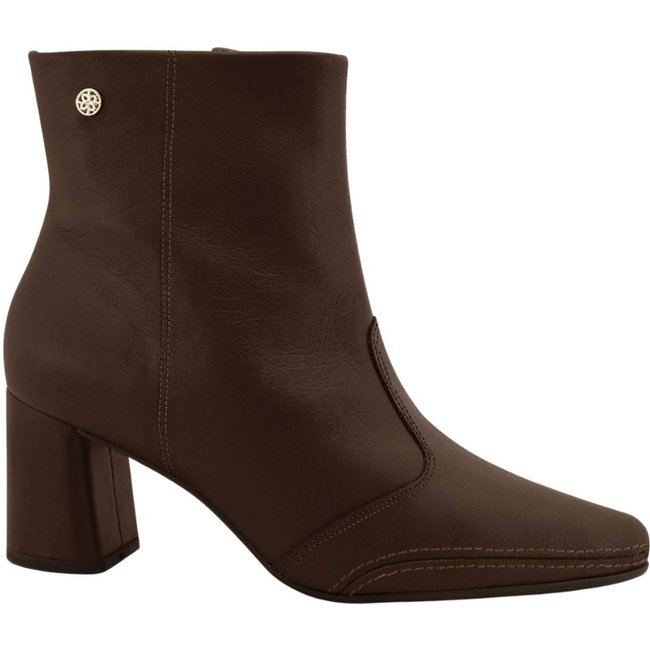 Bota Feminina em Couro Cano Curto Salto Bloco Ramarim 2659101 - Stout