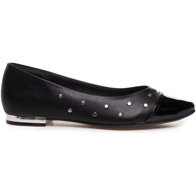 Sapatilha cê Bico Redondo Tachas Feminina Preto