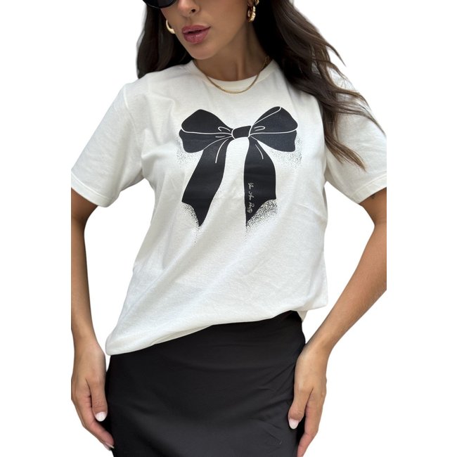 Camiseta Cianitas Off Estampa Laço Preto Pretty