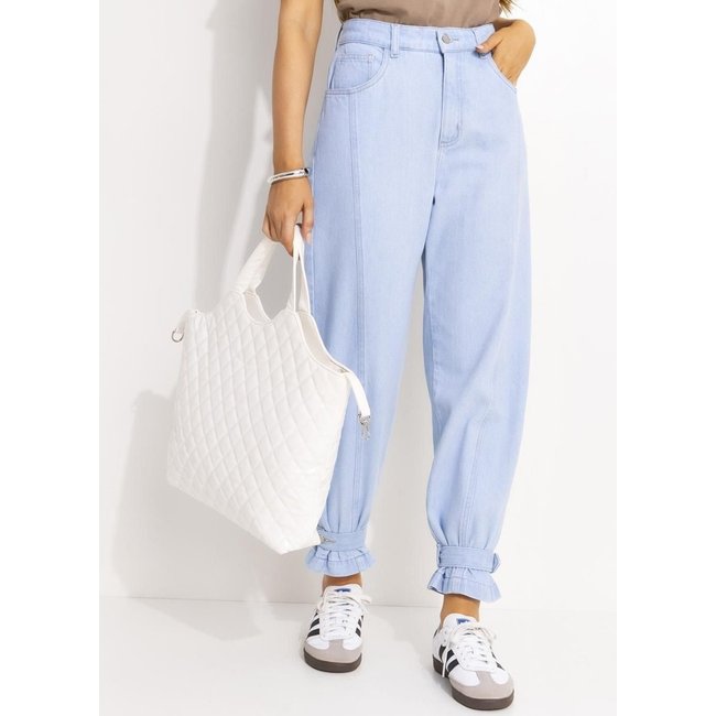 Calça Feminina Jeans Claro Em Jeans Quintess