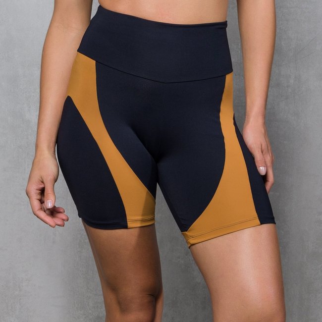 Bermuda Feminina De Chelles Recortes Contrastantes PretaFT1120BE