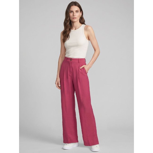 Calça Wide Leg Alfaiataria com Pregas Terracota Catarine