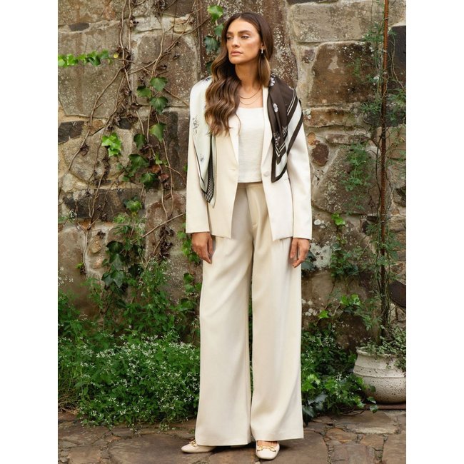 Calça Wide Leg de Alfaiataria Creponada Aveia Glicia