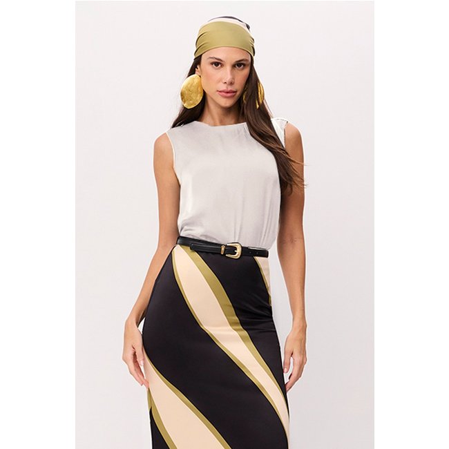 Blusa Reta Lisa Com Decote Bobo Nas Costas Off White (normal) Charry