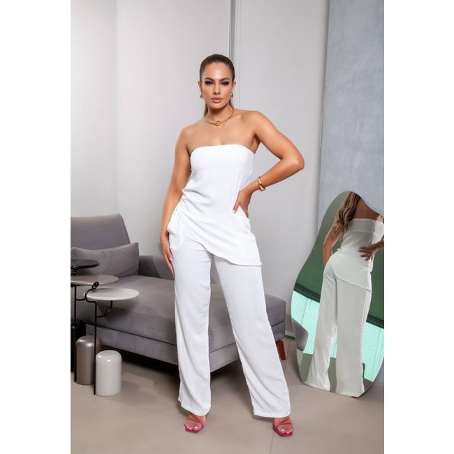 Conjunto Blusa Tomara que Caia e Calça Pantalona Reta de Alfaiataria