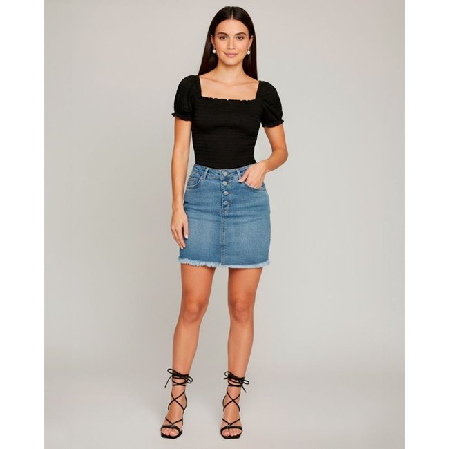 Mini-Saia Jeans Feminina com Botões Revestidos e Barra Desfiada 21757 Clara Consciência