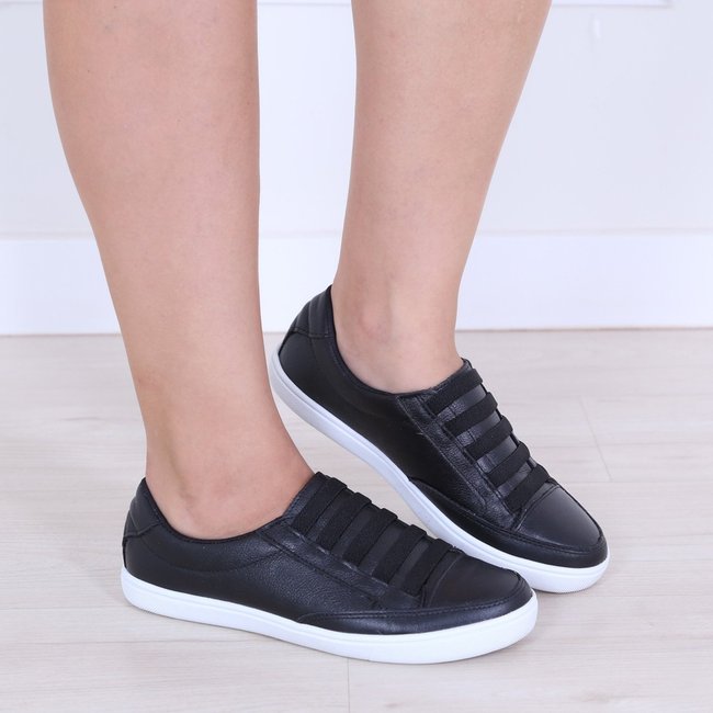 Tênis Feminino em Couro Legítimo Preto Elástico