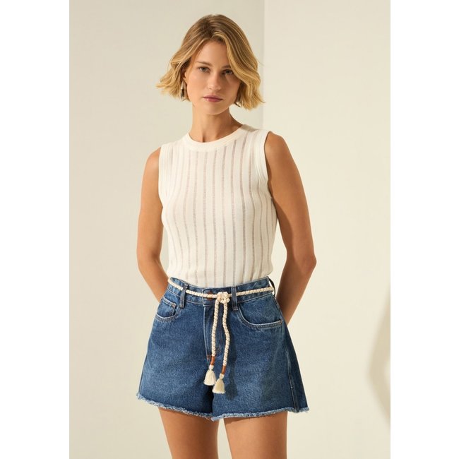 Shorts Jeans De Cintura Média Com Bolsos