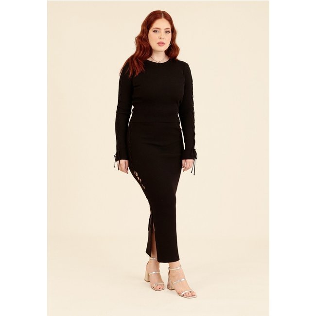Saia Midi Pop Me Em Tricô Com Trançado Lateral Preto