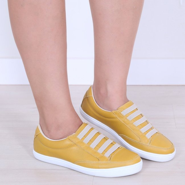 Tênis Feminino em Couro Legítimo Amarelo