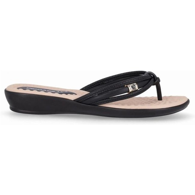 Chinelo Camila Preto