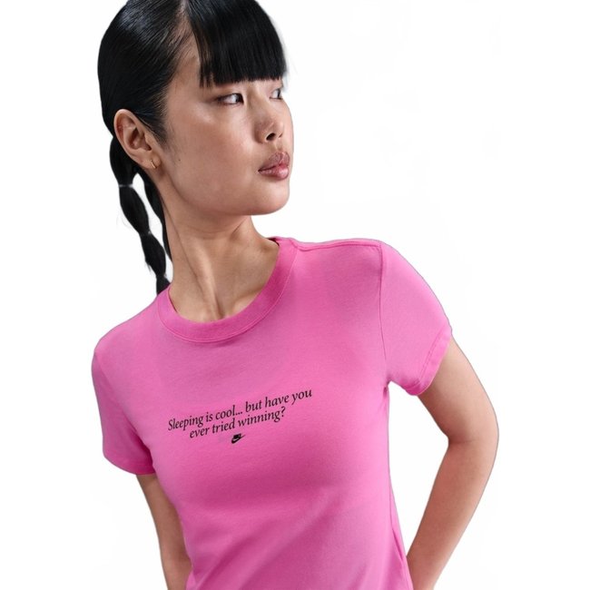 Camiseta Nike Sportswear Chill Feminina