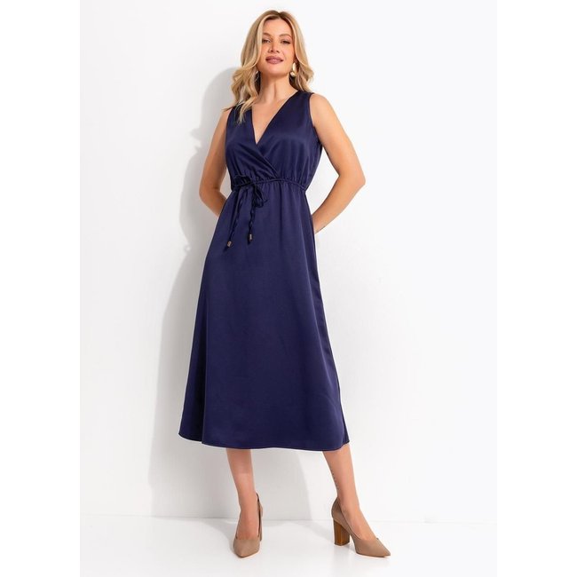 Vestido Longuete Acetinado Azul Marinho Com Decote Transpassado E Bolsos - Quintess Quintess