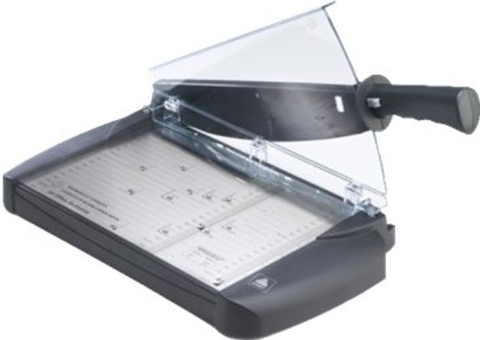 Currys Business | Avery Avery A4 Guillotine - cutter Avery Avery A4 Guillotine - cutter