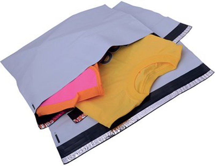Office Monster | GoSecure GoSecure Strong Polythene Mailing Bag 440x320mm Opaque (Pack of 100) HF20210 GoSecure GoSecure Strong Polythene Mailing Bag 440x320mm Opaque (Pack of 100) HF20210