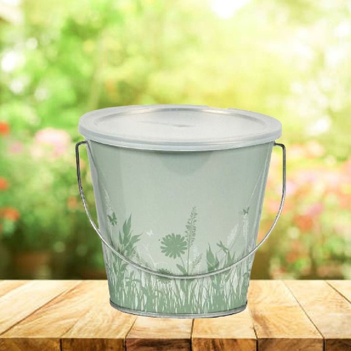 The Range | Zero In Large Citronella Bucket Candle - Green / 1 Zero In Large Citronella Bucket Candle - Green / 1