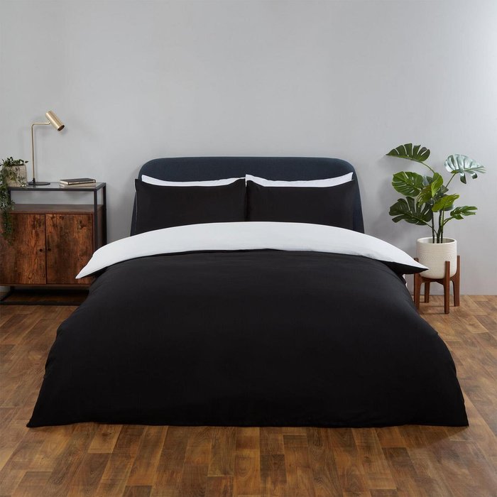 The Range | Brentfords Brentfords Plain Duvet Cover With Pillowcase Bedding Set - Black & White / 1.1kg Brentfords Brentfords Plain Duvet Cover With Pillowcase Bedding Set - Black & White / 1.1kg