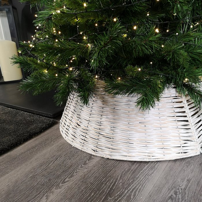 The Range | Samuel Alexander KD Willow Christmas Tree Skirt Wicker Rattan- Medium White Wash - White Samuel Alexander KD Willow Christmas Tree Skirt Wicker Rattan- Medium White Wash - White
