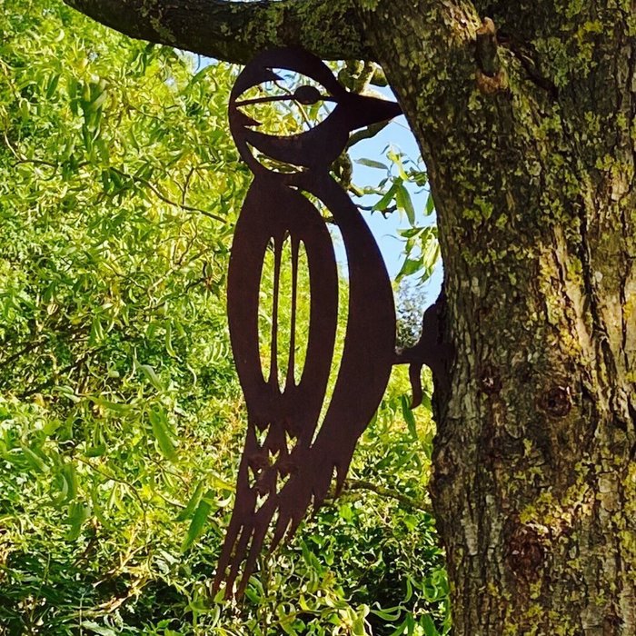 The Range | RW NORFOLK Woodpecker Garden Decoration , Rusty Metal garden Feature , Gift For Him or Her - BROWN RW NORFOLK Woodpecker Garden Decoration , Rusty Metal garden Feature , Gift For Him or Her - BROWN