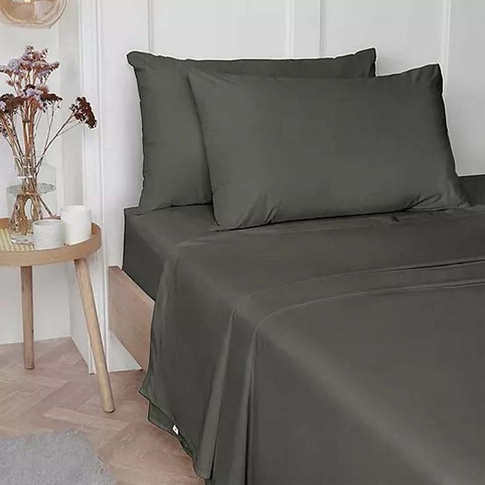 The Range | Vantona Luxury Cotton Plain Dyed Flat Sheets 180 TC - Black / Single Vantona Luxury Cotton Plain Dyed Flat Sheets 180 TC - Black / Single
