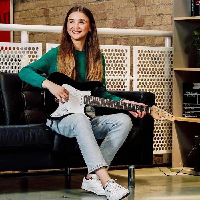 The Range | 3rd Avenue 3rd Avenue 34 Electric Guitar Beginners Bundle - Black 3rd Avenue 3rd Avenue 34 Electric Guitar Beginners Bundle - Black