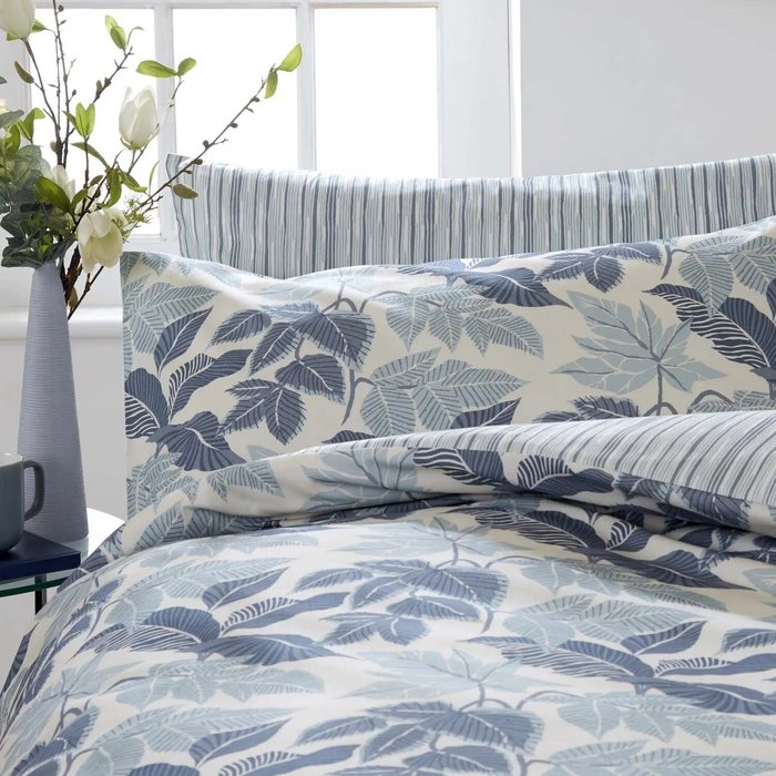 The Range | Vantona Kaitlin Duvet Cover Set - Teal / Super King Vantona Kaitlin Duvet Cover Set - Teal / Super King