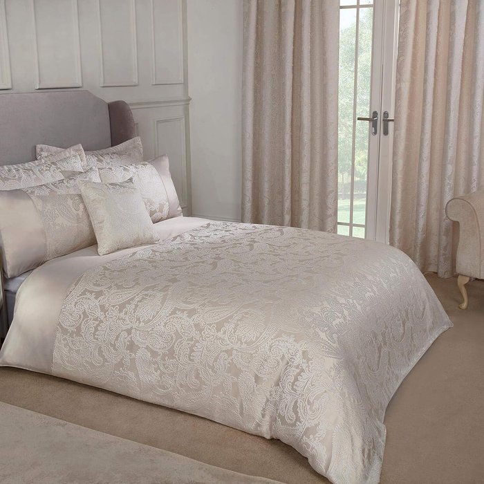 The Range | Emma Barclay Emma Barclay Duchess Duvet Set Double Bed Cream Emma Barclay Emma Barclay Duchess Duvet Set Double Bed Cream