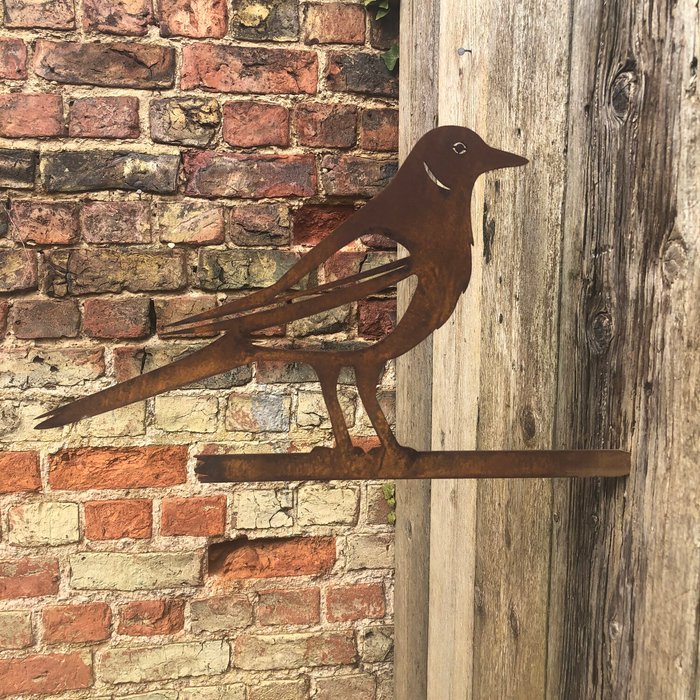 The Range | RW NORFOLK Magpie Garden Decoration , Unique Gift , Rusty Metal Sign - Rusted RW NORFOLK Magpie Garden Decoration , Unique Gift , Rusty Metal Sign - Rusted