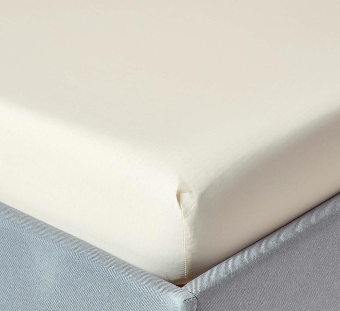 The Range | Homescapes 200 Thread Count Egyptian Cotton Fitted Sheet - Cream / King Homescapes 200 Thread Count Egyptian Cotton Fitted Sheet - Cream / King