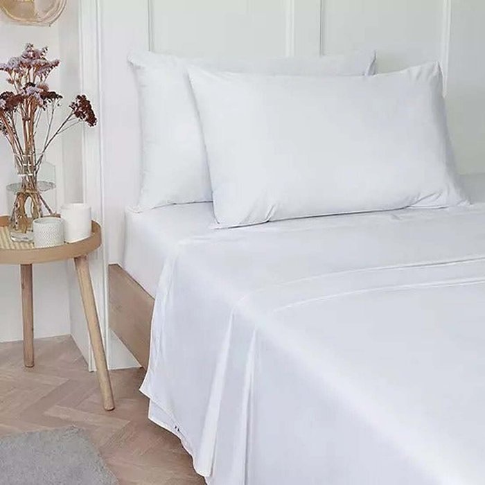The Range | Vantona Luxury Cotton Plain Dyed Fitted Sheets 180 TC - White / Super King Vantona Luxury Cotton Plain Dyed Fitted Sheets 180 TC - White / Super King