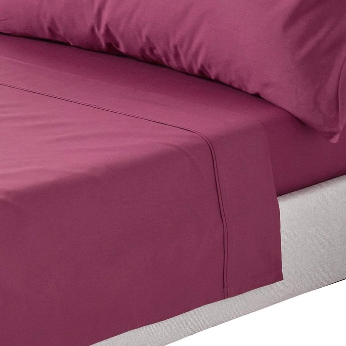 The Range | Homescapes 200 Thread Count Egyptian Cotton Flat Sheet - Plum / Double Homescapes 200 Thread Count Egyptian Cotton Flat Sheet - Plum / Double