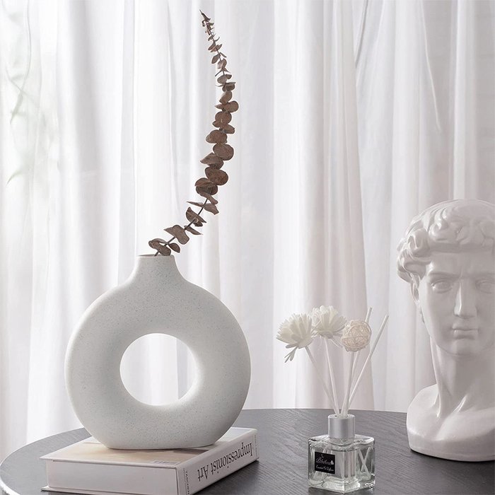 The Range | Livingandhome White Donut Ceramic Vase - Creamy White Livingandhome White Donut Ceramic Vase - Creamy White