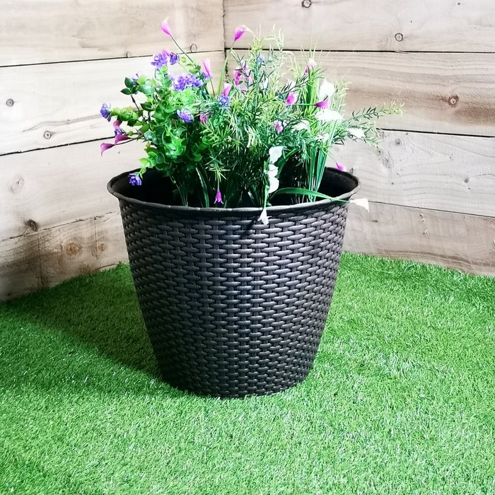 The Range | Kingfisher Kingfisher Large Rattan Effect Plastic Plant Pot Kingfisher Kingfisher Large Rattan Effect Plastic Plant Pot